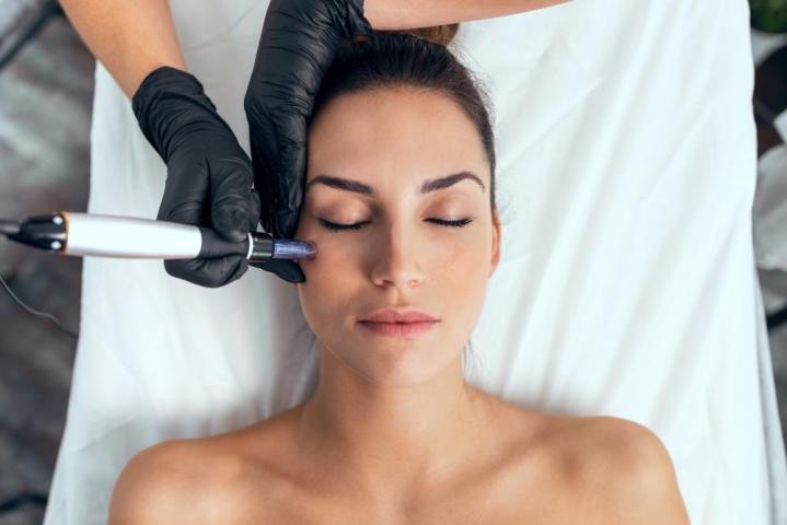 Les injections du visage pour atténuer les signes du vieillissement et améliorer l’apparence générale de la peau.